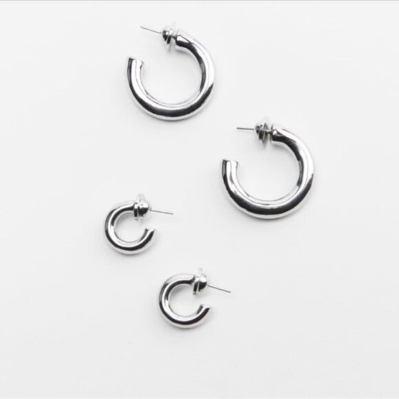 Zara Pack of Hoop earrings Monday to Friday collection ✨🔥🔥🔥 - Picture 2 of 6